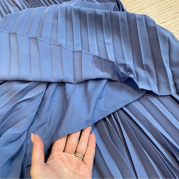 JW Anderson x Uniqlo Asymmetric Pleated Skirt, Soft Blue, Lined, Women’s US M - Picture 7 of 9